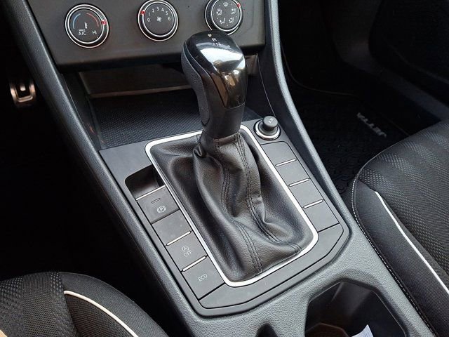 Certified 2023 Volkswagen Jetta Sport image 18