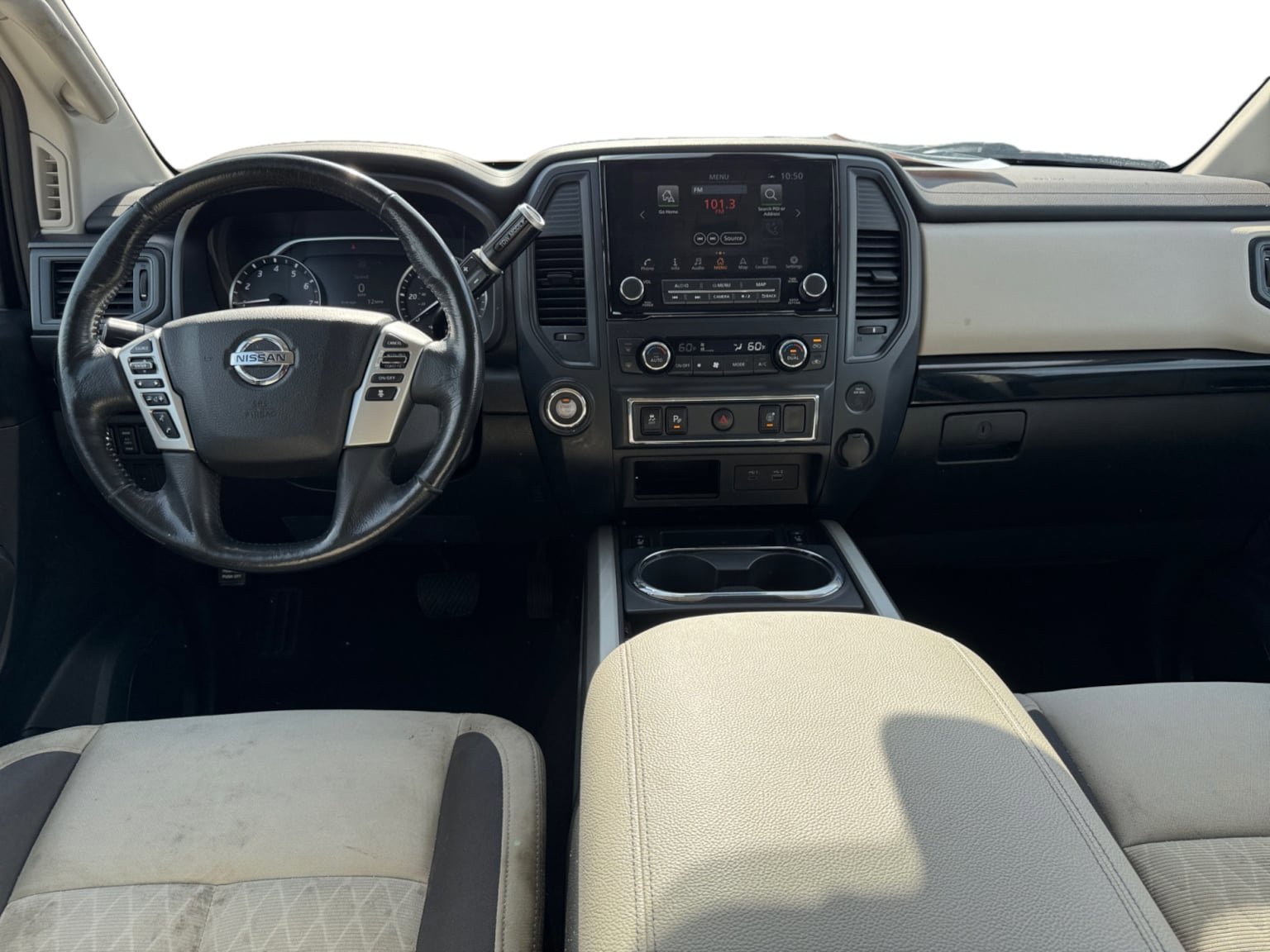 Used 2022 Nissan Titan SV w/ SV Convenience Package RWD image 12