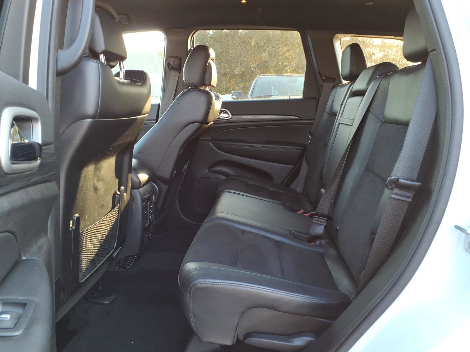 Used 2022 Jeep Grand Cherokee Laredo X image 25