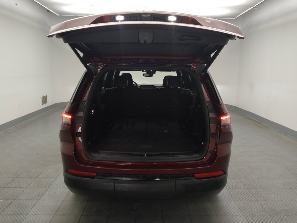 Used 2023 Jeep Grand Cherokee L Laredo AWD/4WD image 29