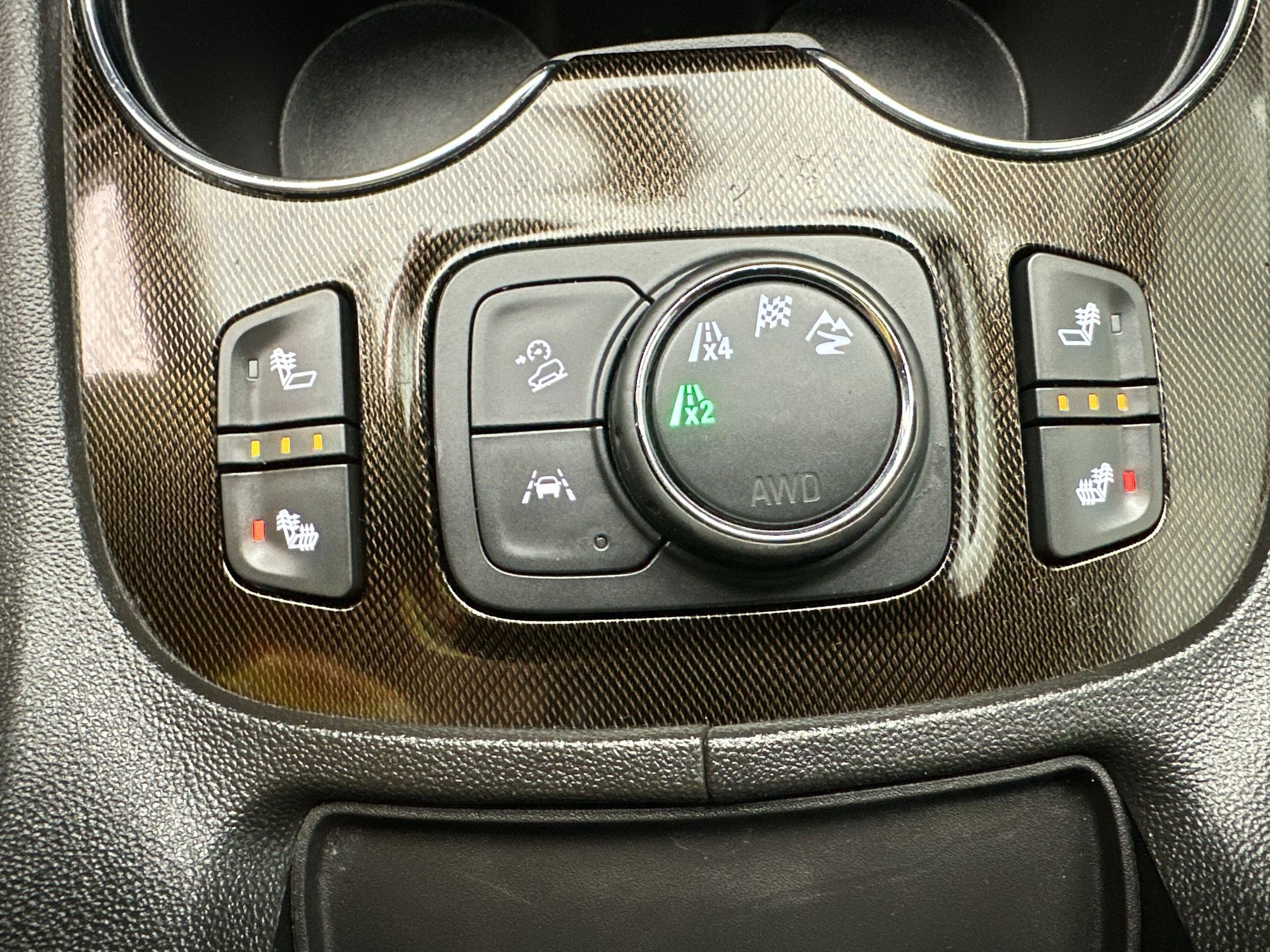 Certified 2023 GMC Acadia AT4 image 30