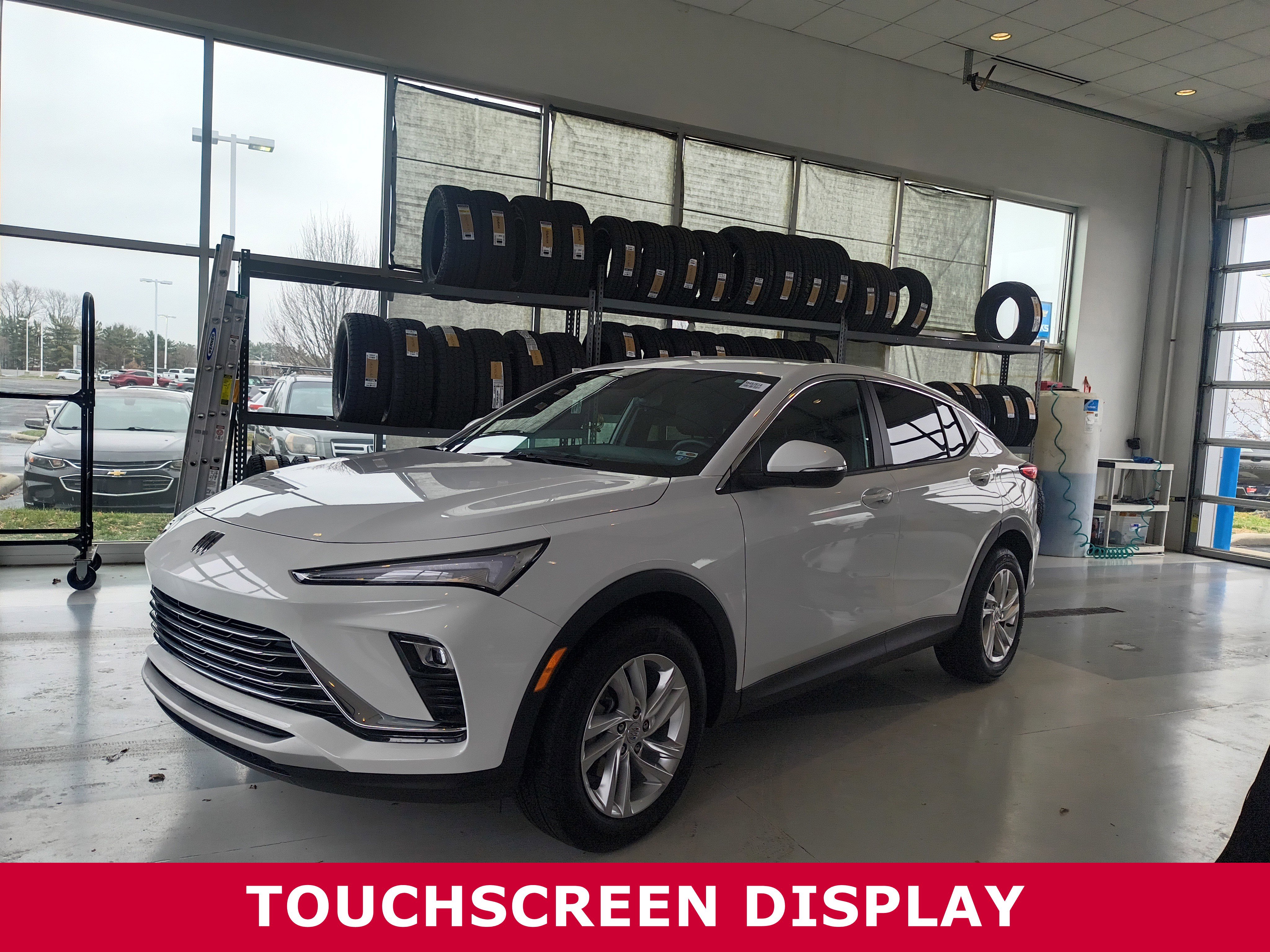 Used 2025 Buick Envista Preferred w/ Convenience I Package image 2