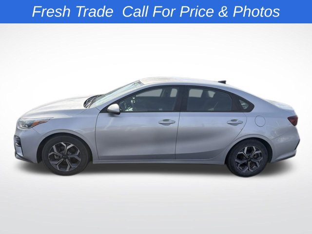 Used 2020 Kia Forte LXS FWD image 3