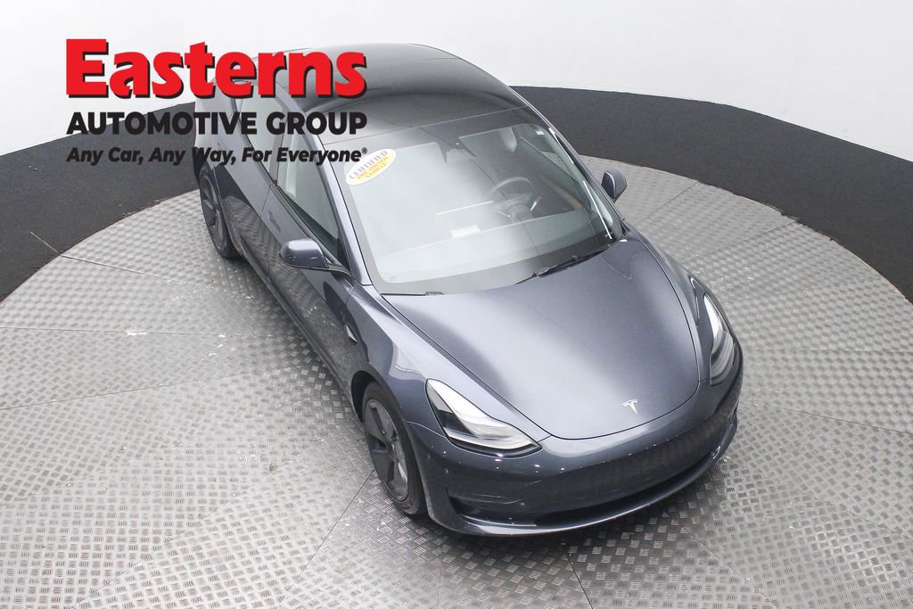 Used 2023 Tesla Model 3 Standard Range image 3