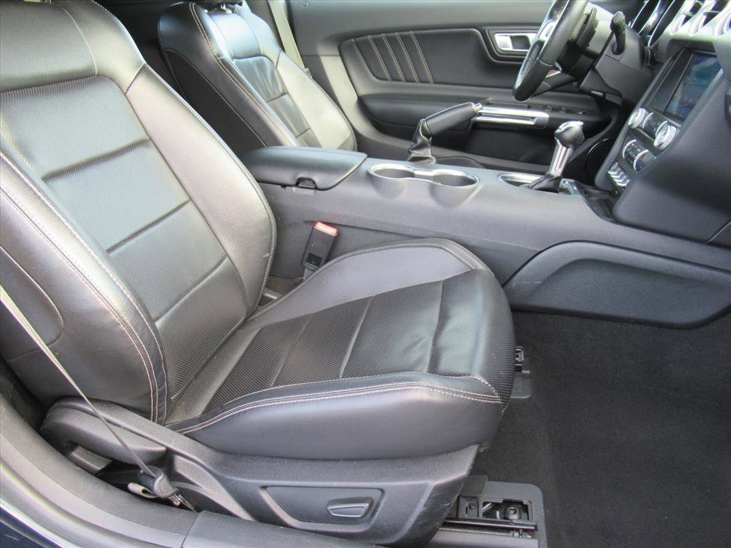 Used 2021 Ford Mustang Premium image 9