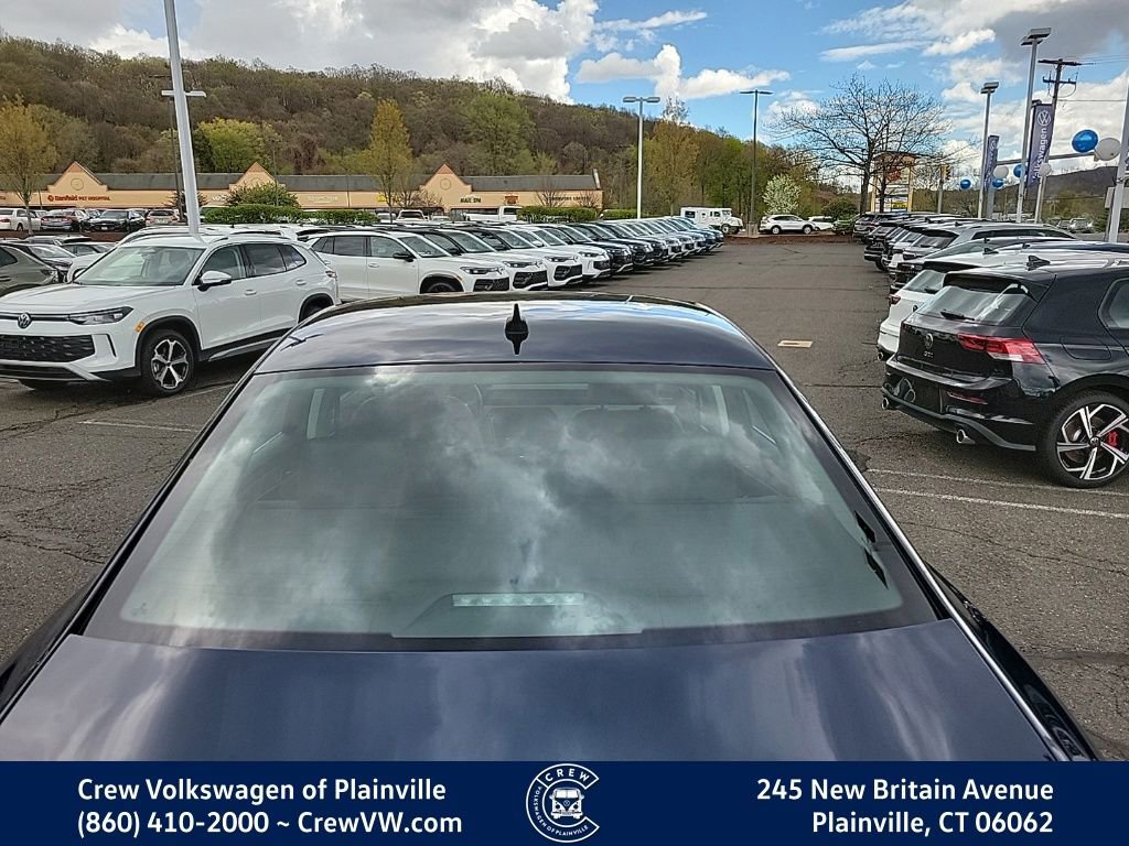 Certified 2022 Volkswagen Passat 2.0T SE FWD image 29