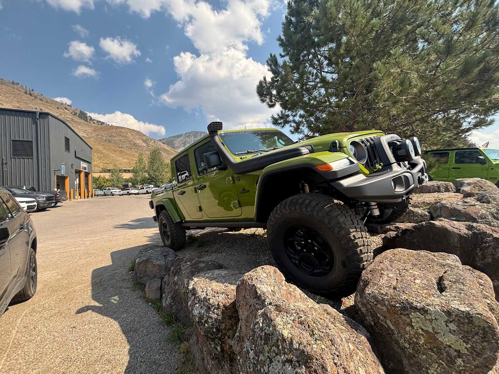 New 2025 Jeep Gladiator Rubicon image 11