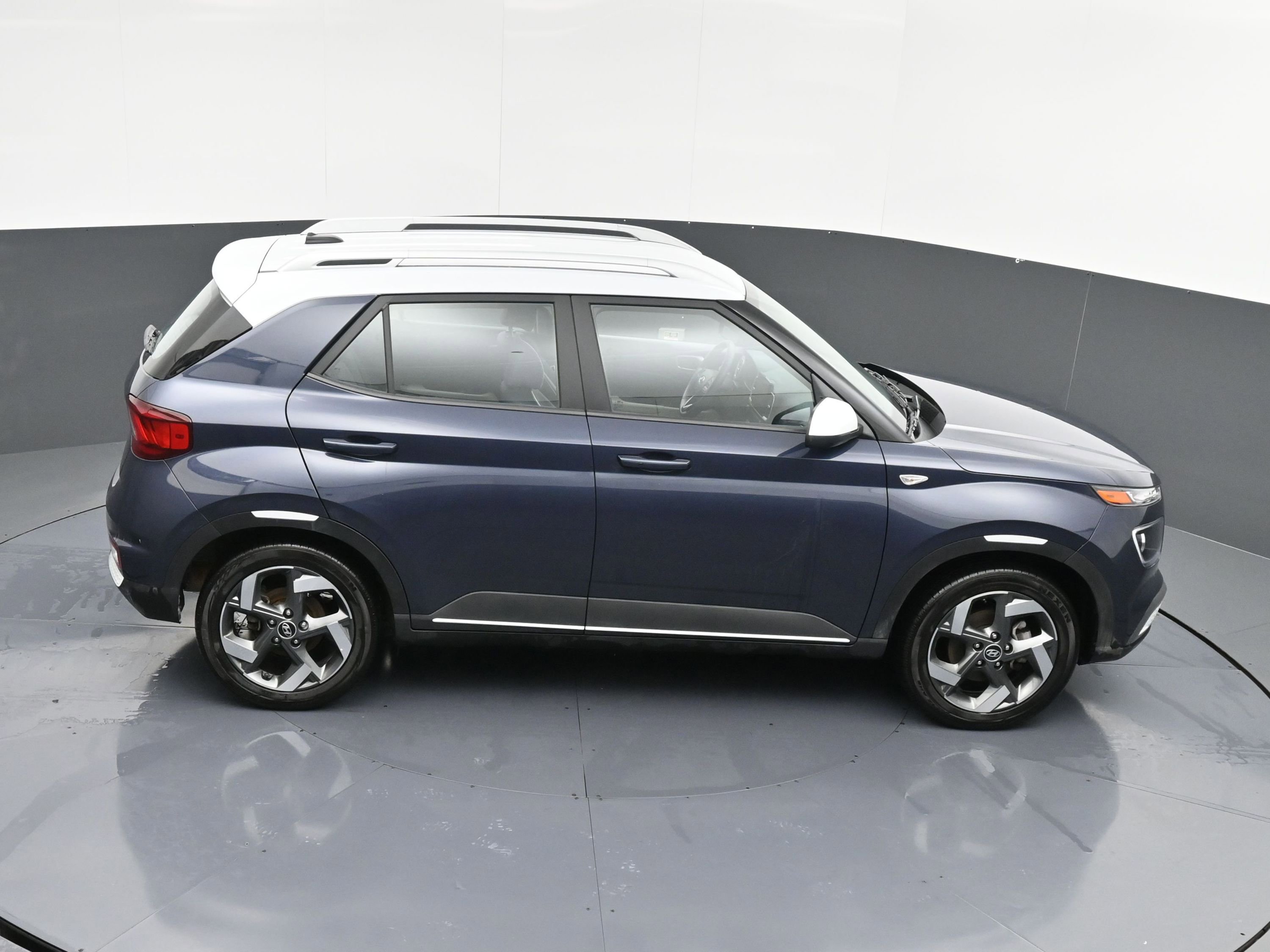 Used 2023 Hyundai Venue Limited w/ Cargo Package image 37