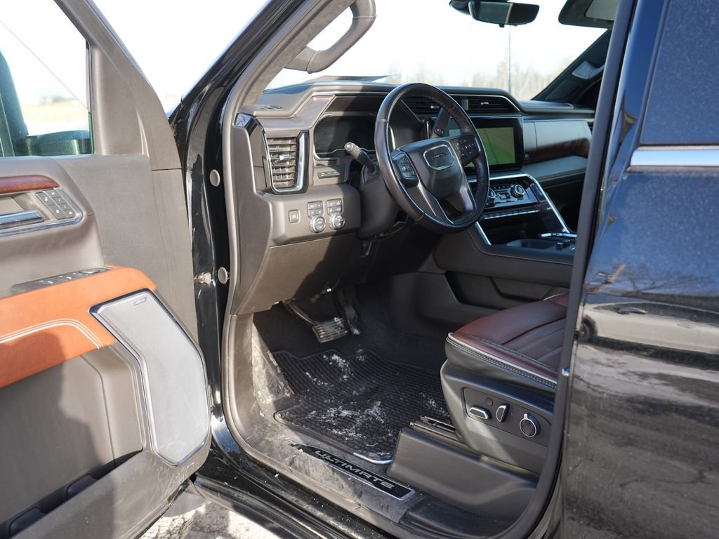 Used 2024 GMC Sierra 3500 Denali Ultimate image 13