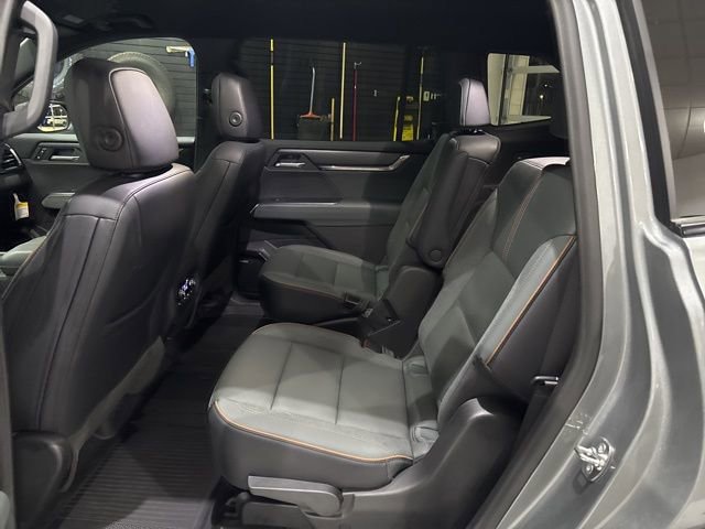 Used 2024 GMC Acadia AT4 w/ Luxury Package image 27