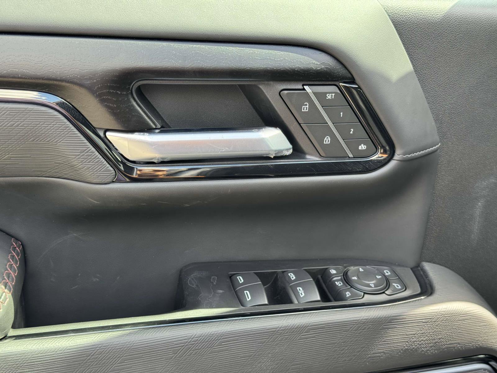 New 2025 GMC Sierra 2500 AT4X w/ AT4X AEV Edition image 17