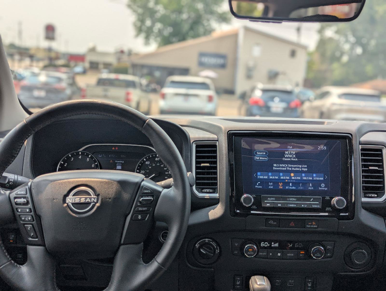 Used 2024 Nissan Frontier SL w/ Technology Package AWD/4WD image 3