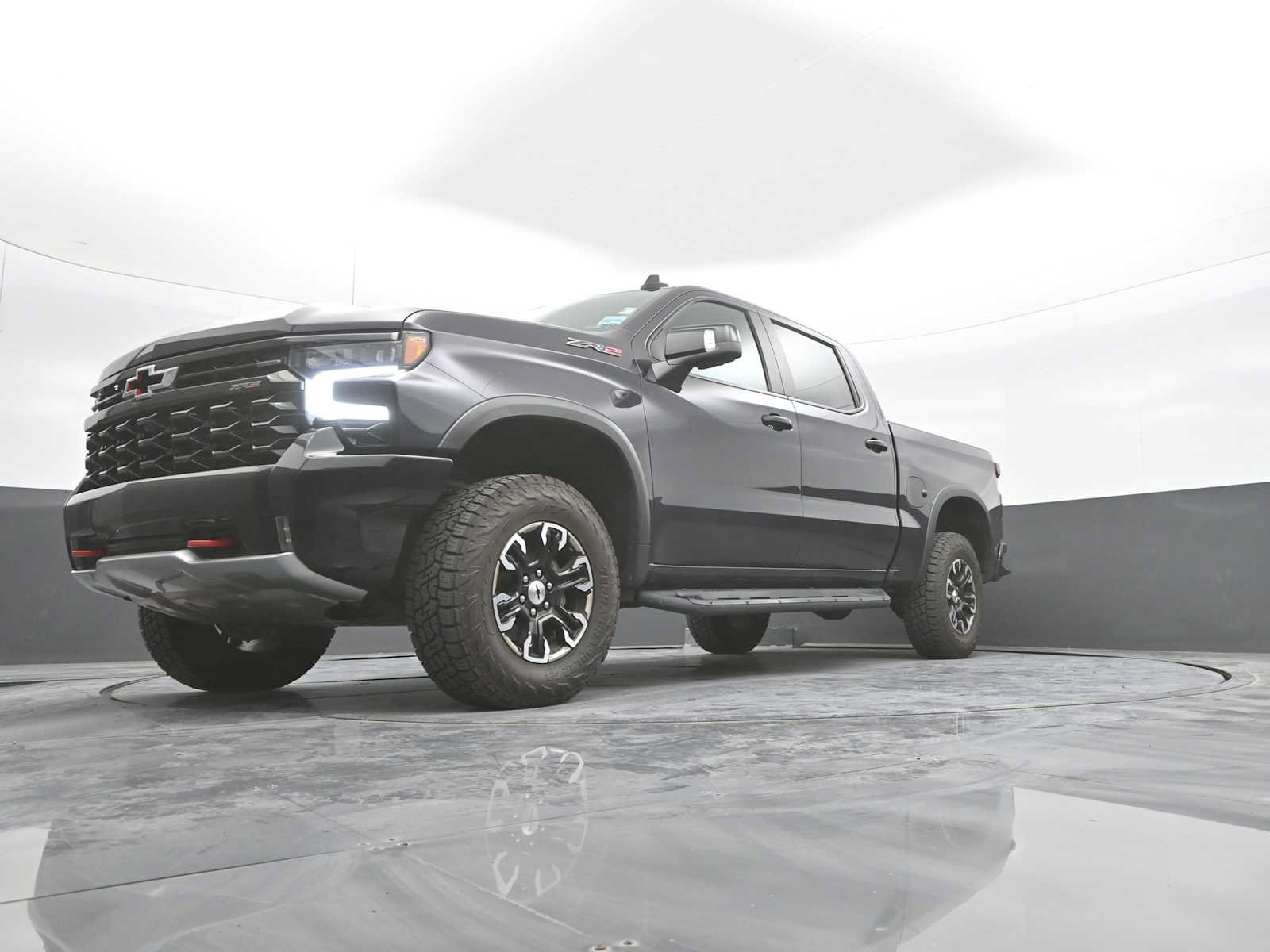 Used 2022 Chevrolet Silverado 1500 ZR2 w/ Technology Package AWD/4WD image 44