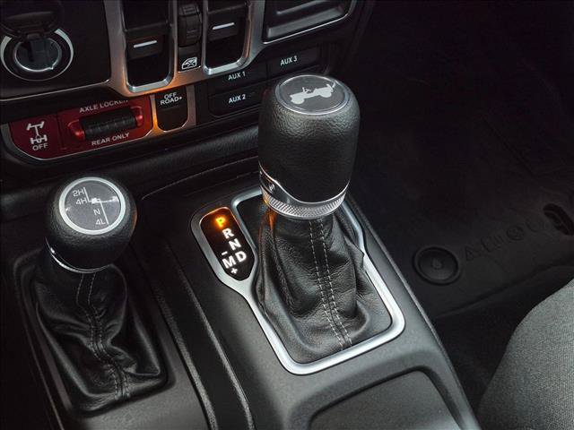Used 2025 Jeep Wrangler Unlimited Sport AWD/4WD image 15