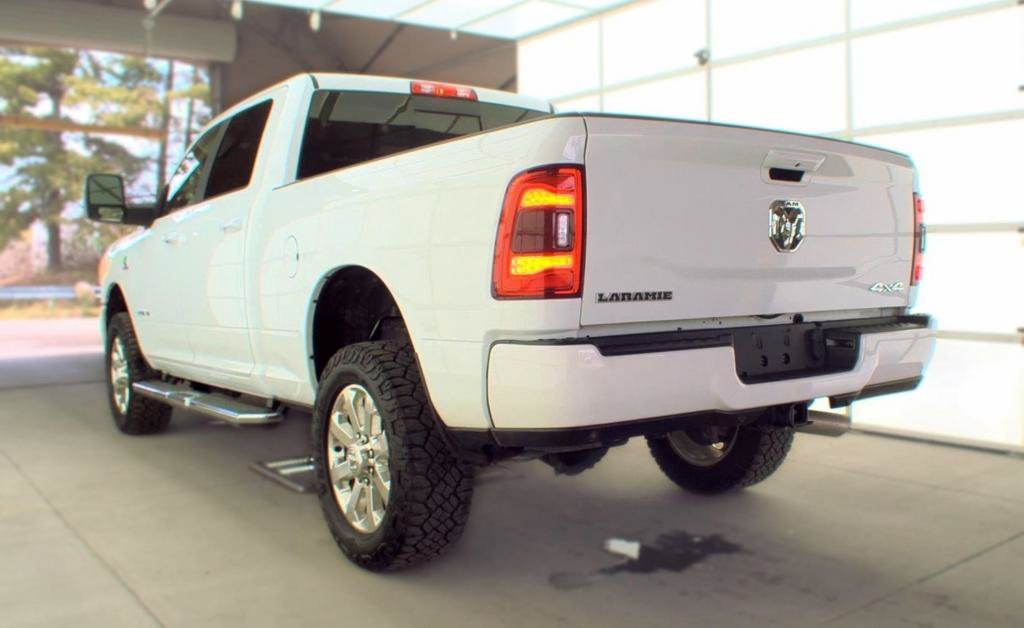 Used 2023 RAM 2500 Laramie AWD/4WD image 5