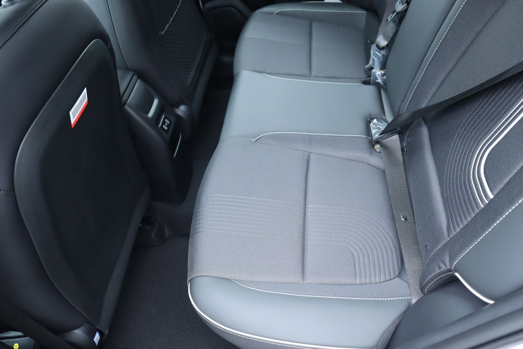 New 2026 Hyundai Venue SEL FWD image 17