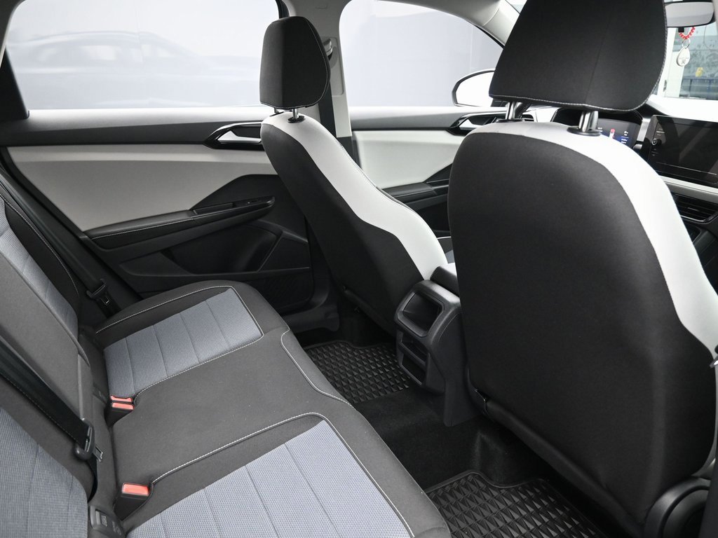 Used 2025 Volkswagen Taos S image 36