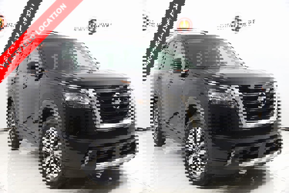 Used 2023 Nissan Pathfinder SL