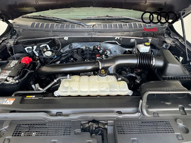 Used 2024 Ford Expedition Limited AWD/4WD image 5