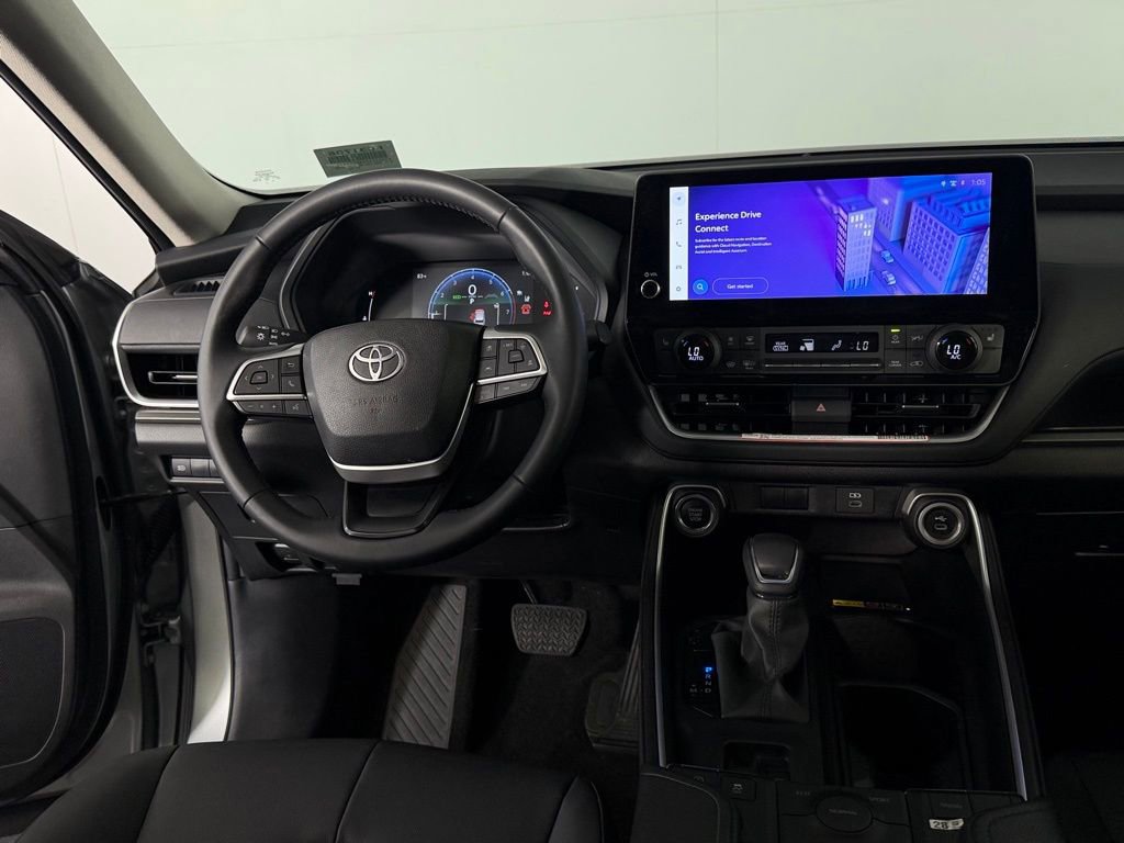 Used 2025 Toyota Grand Highlander FWD image 13