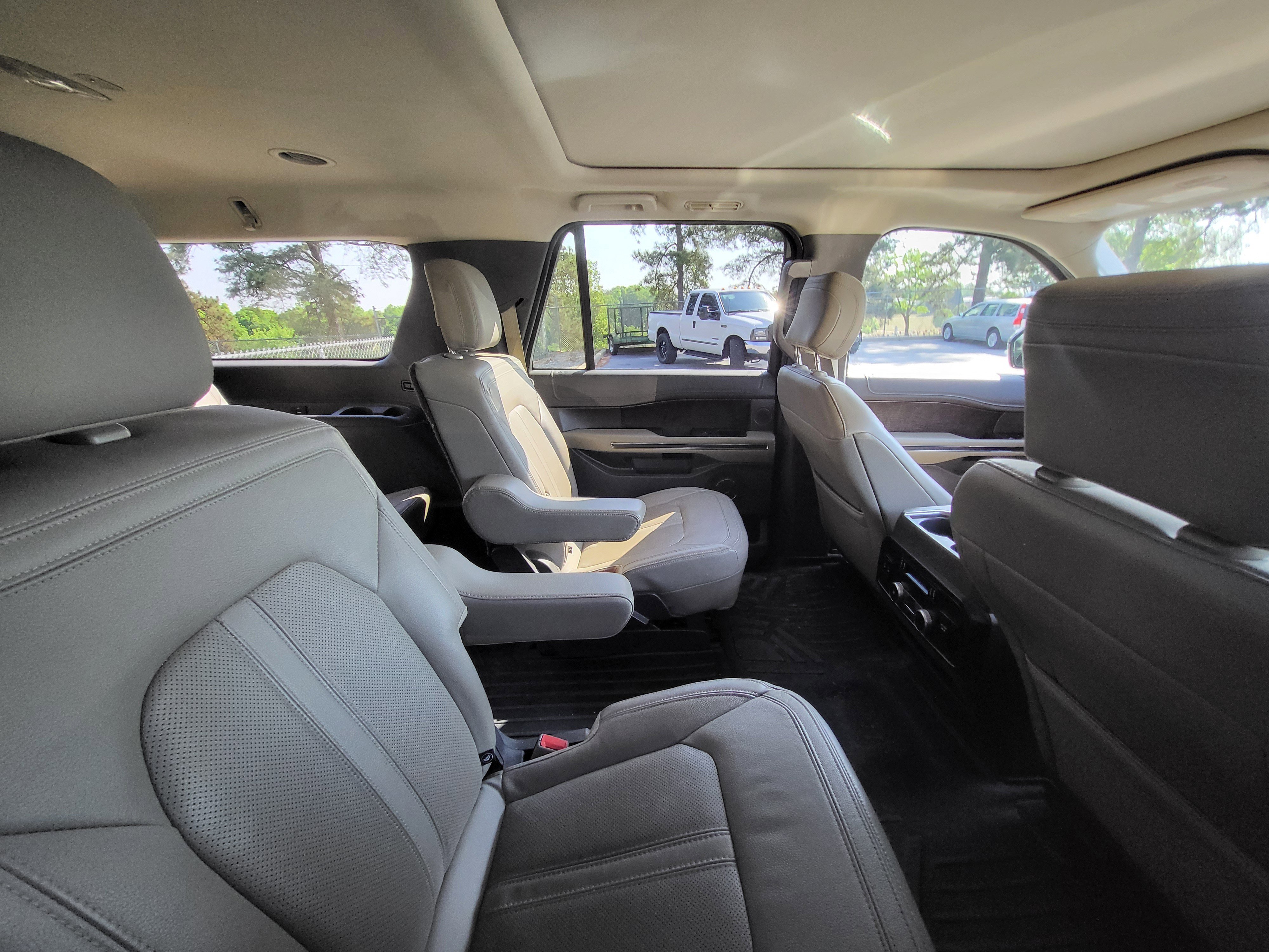 Used 2019 Ford Expedition Max Limited w/ Equipment Group 302A AWD/4WD image 9