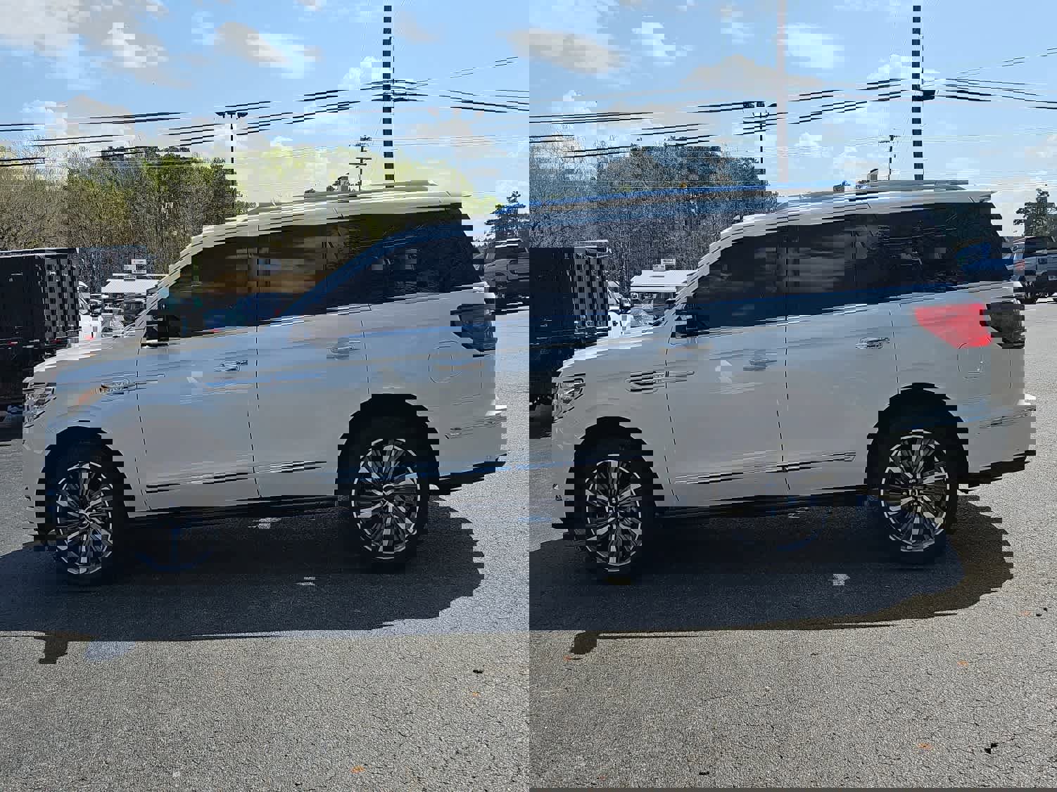 Used 2019 Lincoln Navigator Reserve image 6