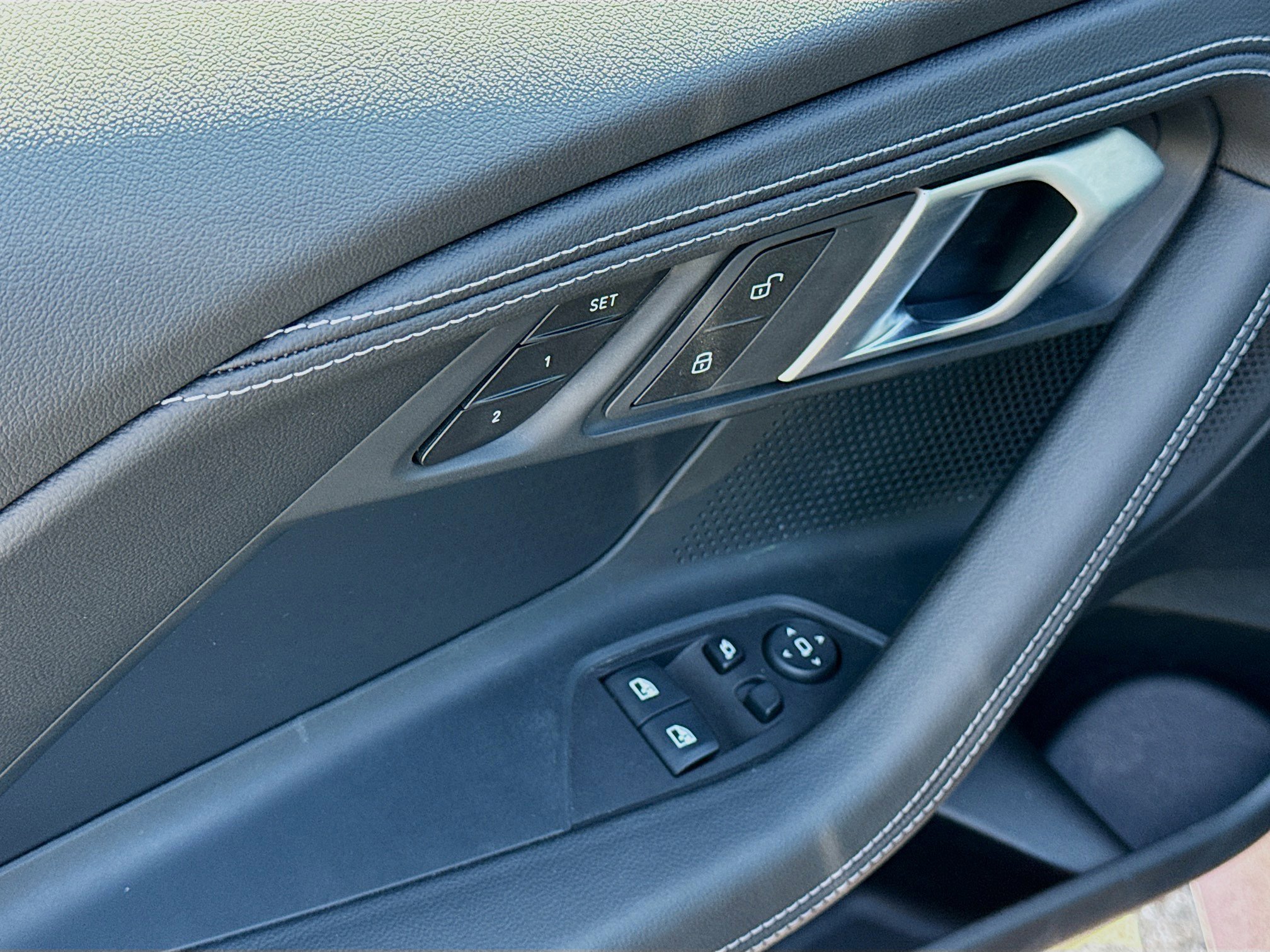 Used 2025 BMW 230i Coupe RWD image 22