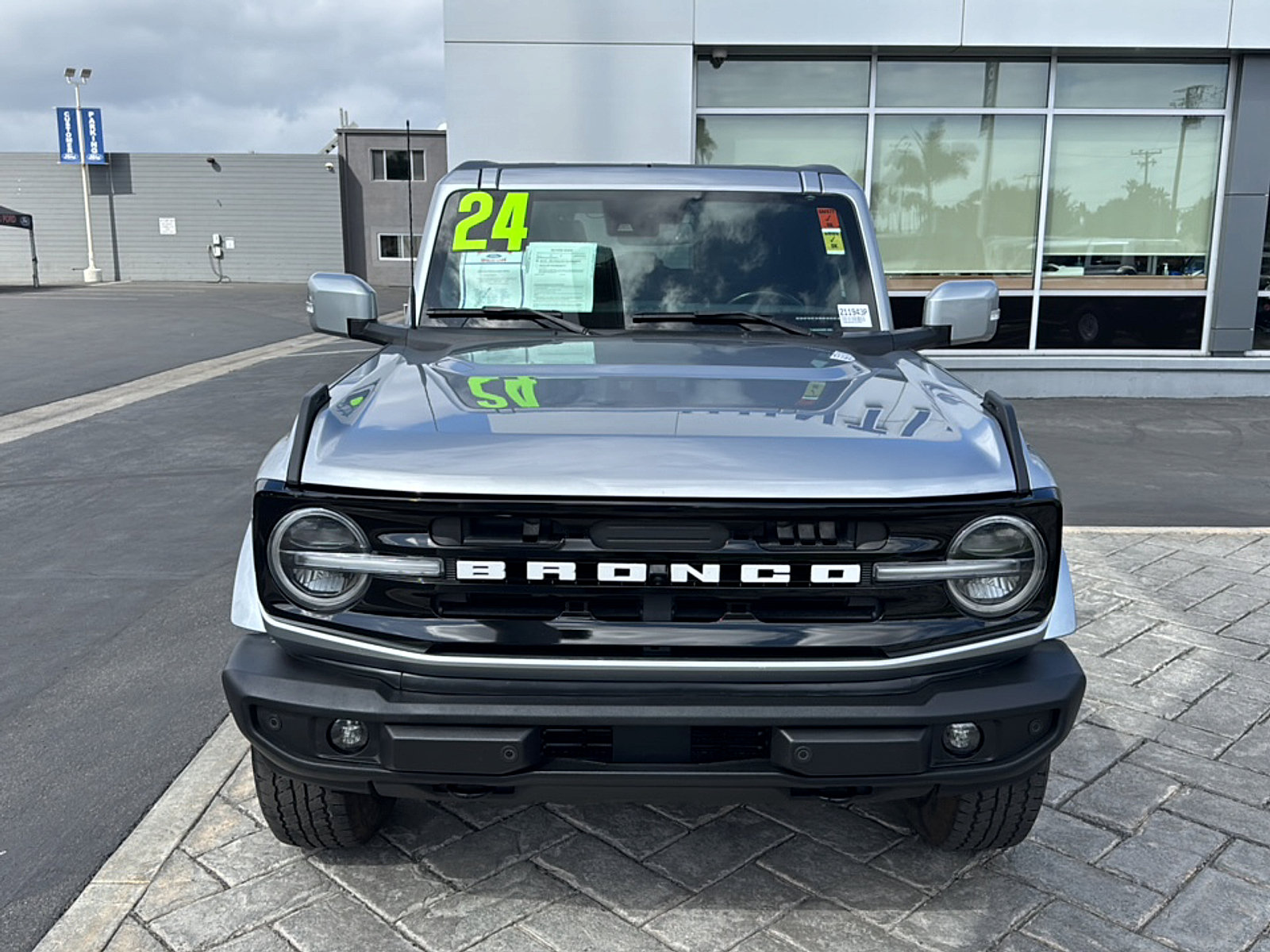 Used 2024 Ford Bronco Outer Banks AWD/4WD image 26