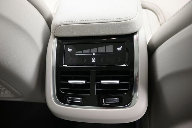 New 2026 Volvo XC60 B5 Ultra w/ Climate Package AWD/4WD image 36