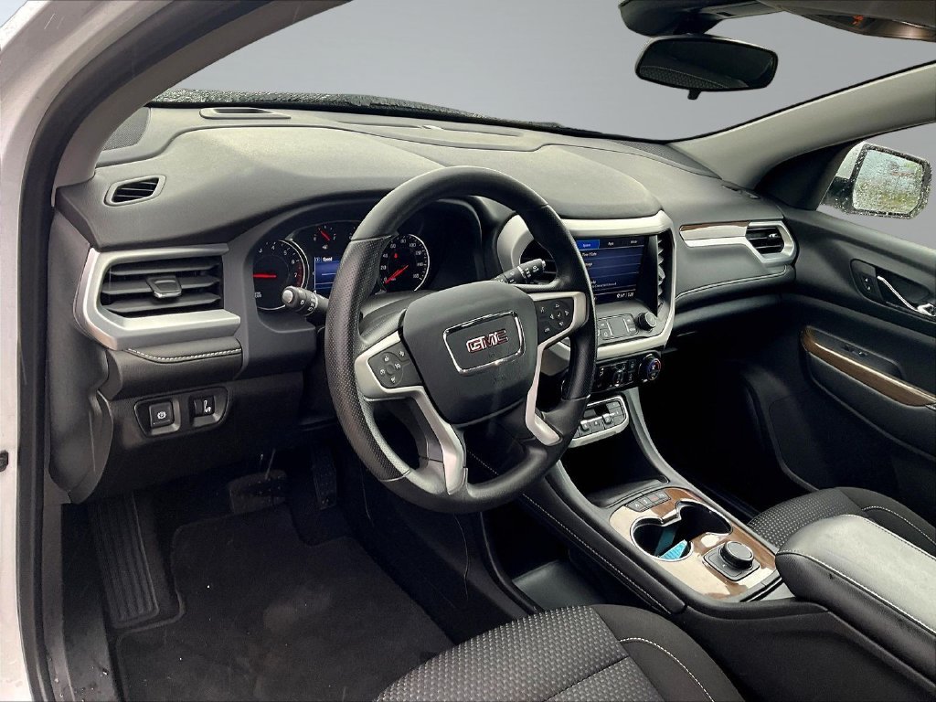 Used 2023 GMC Acadia SLE FWD image 19