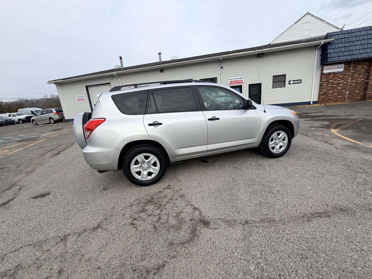 Used 2008 Toyota RAV4 Base 4x4 4dr SUV image 9