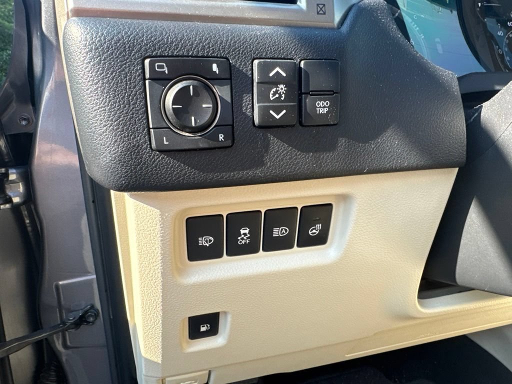 Used 2021 Lexus GX 460 Premium AWD/4WD image 26