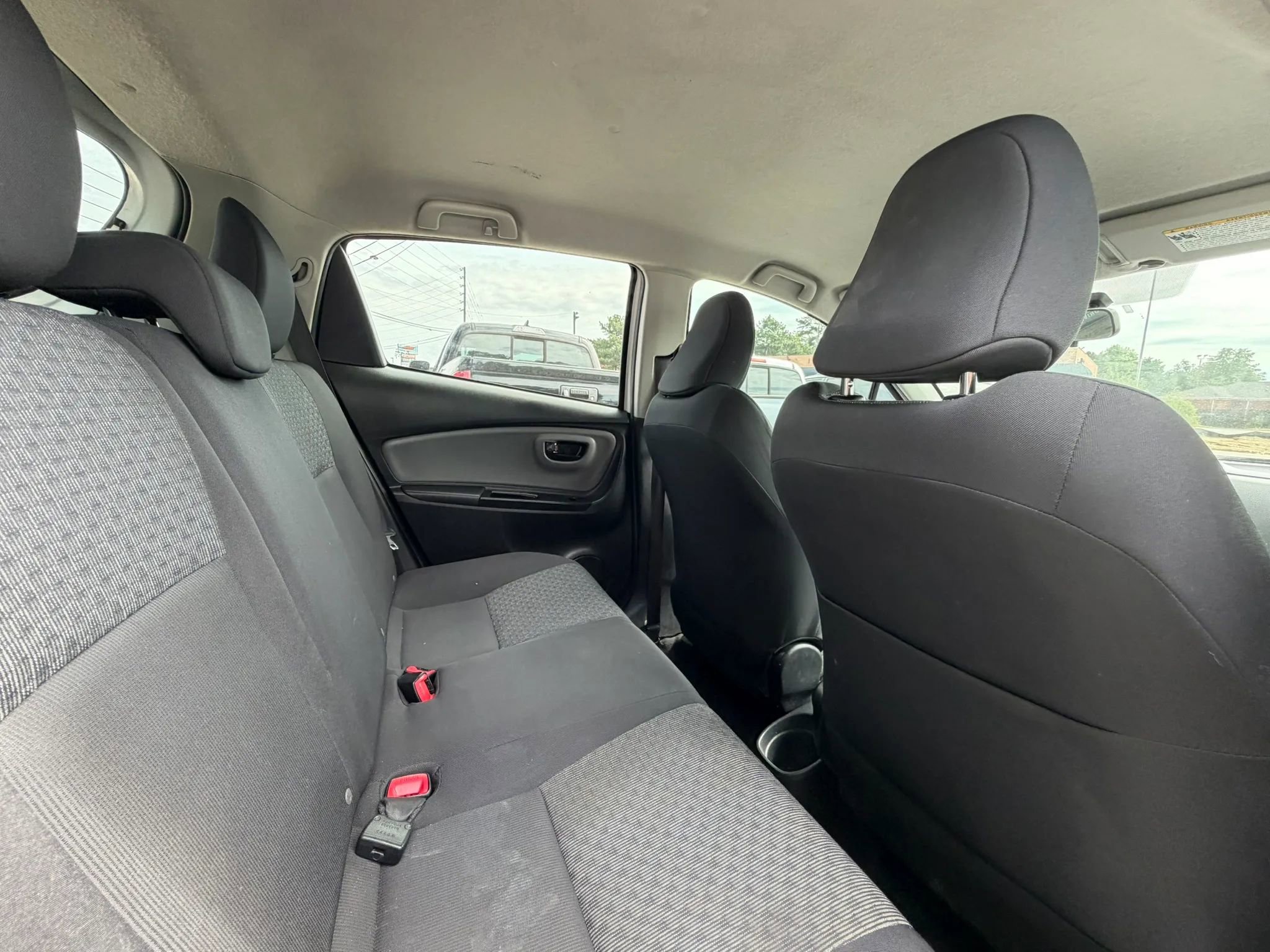Used 2016 Toyota Yaris L FWD image 20