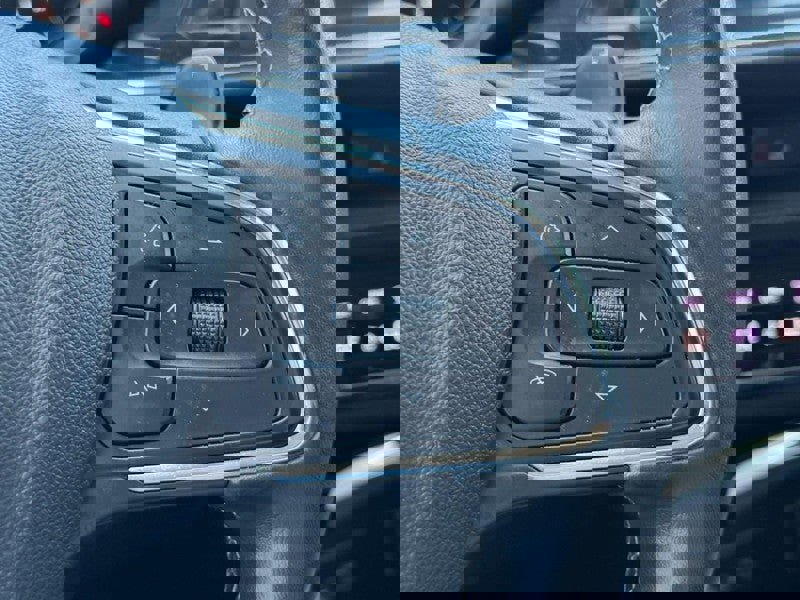 Used 2023 Buick Envision Preferred w/ Premium Seat Package image 17