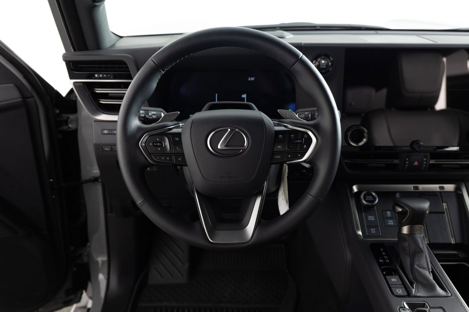 Used 2025 Lexus GX 550 w/ Accessory Package (2T) AWD/4WD image 29
