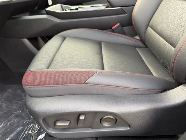 New 2027 Chevrolet Equinox RS w/ LPO, Floor Liner Package FWD image 16
