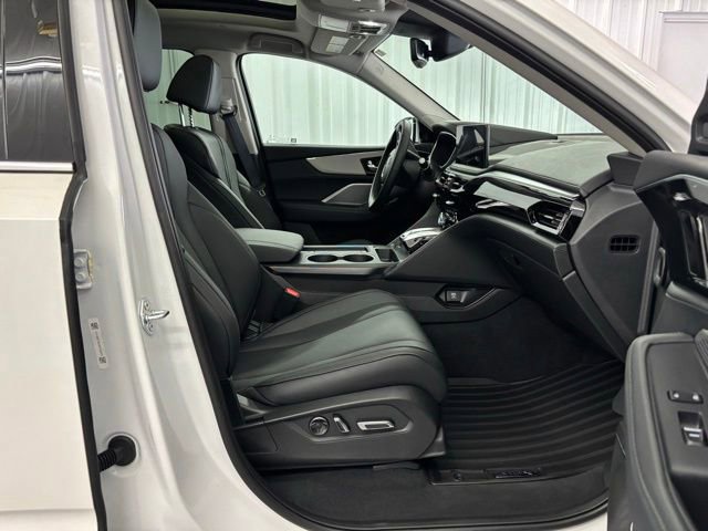 Certified 2025 Acura MDX SH-AWD image 34