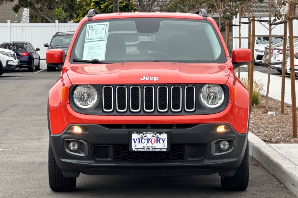 Used 2015 Jeep Renegade Latitude w/ Cold Weather Group II AWD/4WD image 9