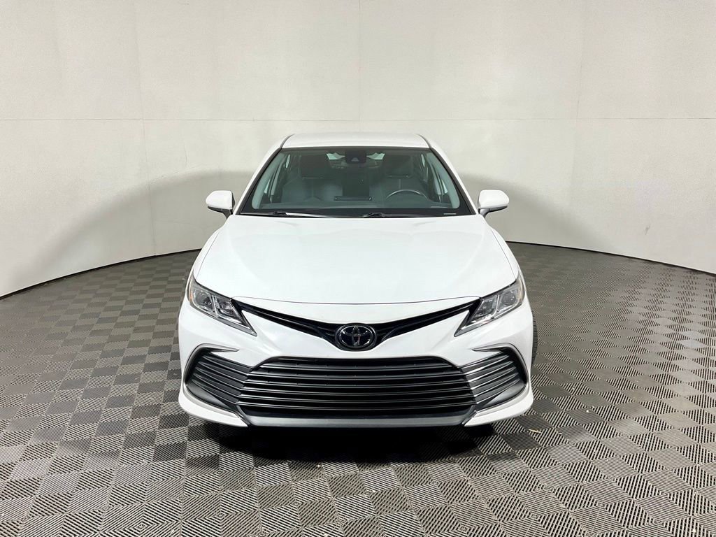 Used 2023 Toyota Camry LE AWD/4WD image 5
