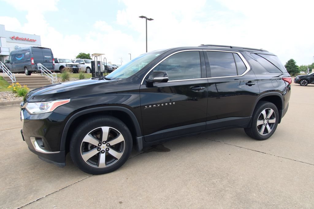 Used 2019 Chevrolet Traverse LT w/ LPO, Blackout Package AWD/4WD image 20