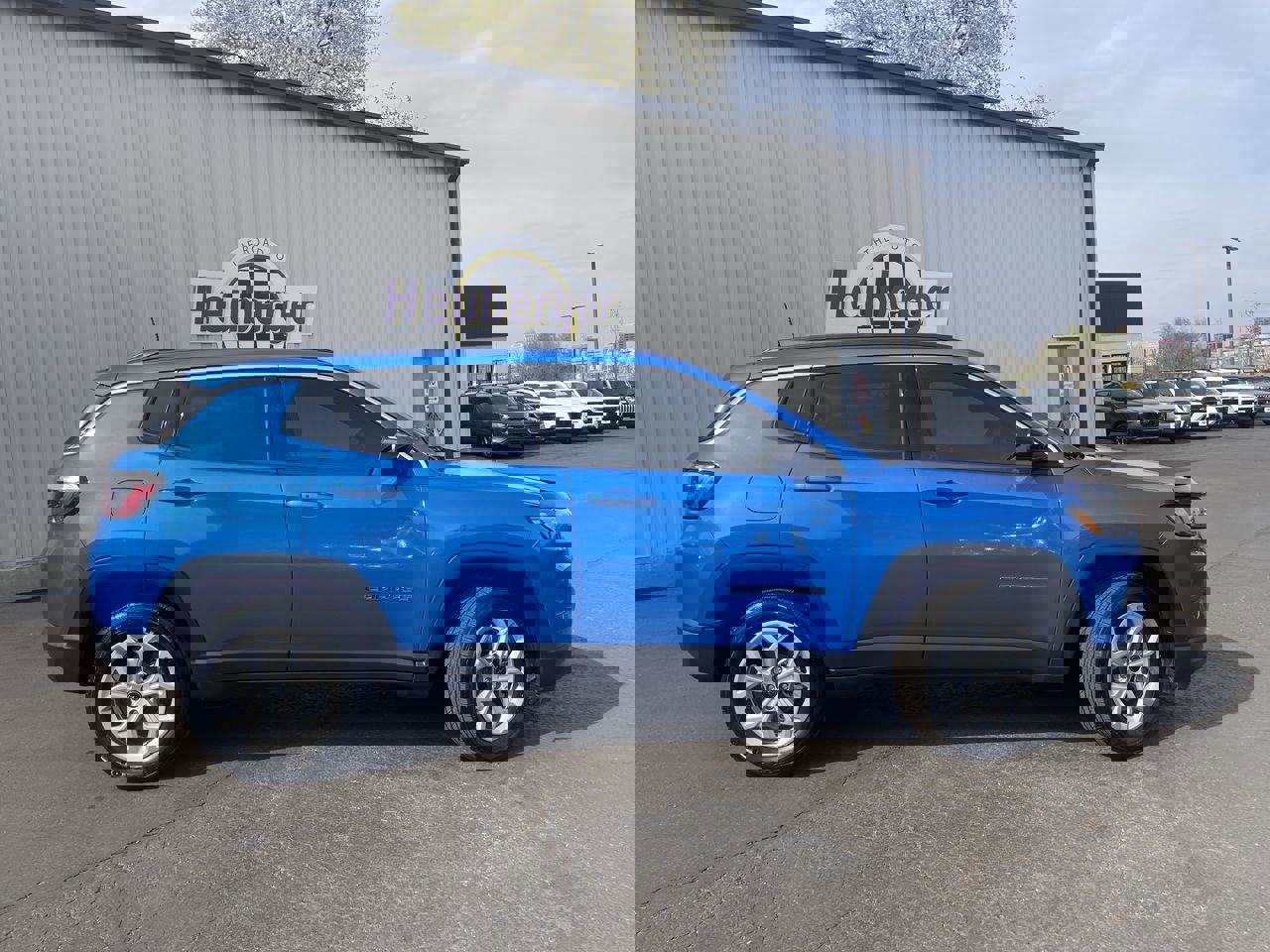 Used 2025 Jeep Compass Latitude AWD/4WD image 8