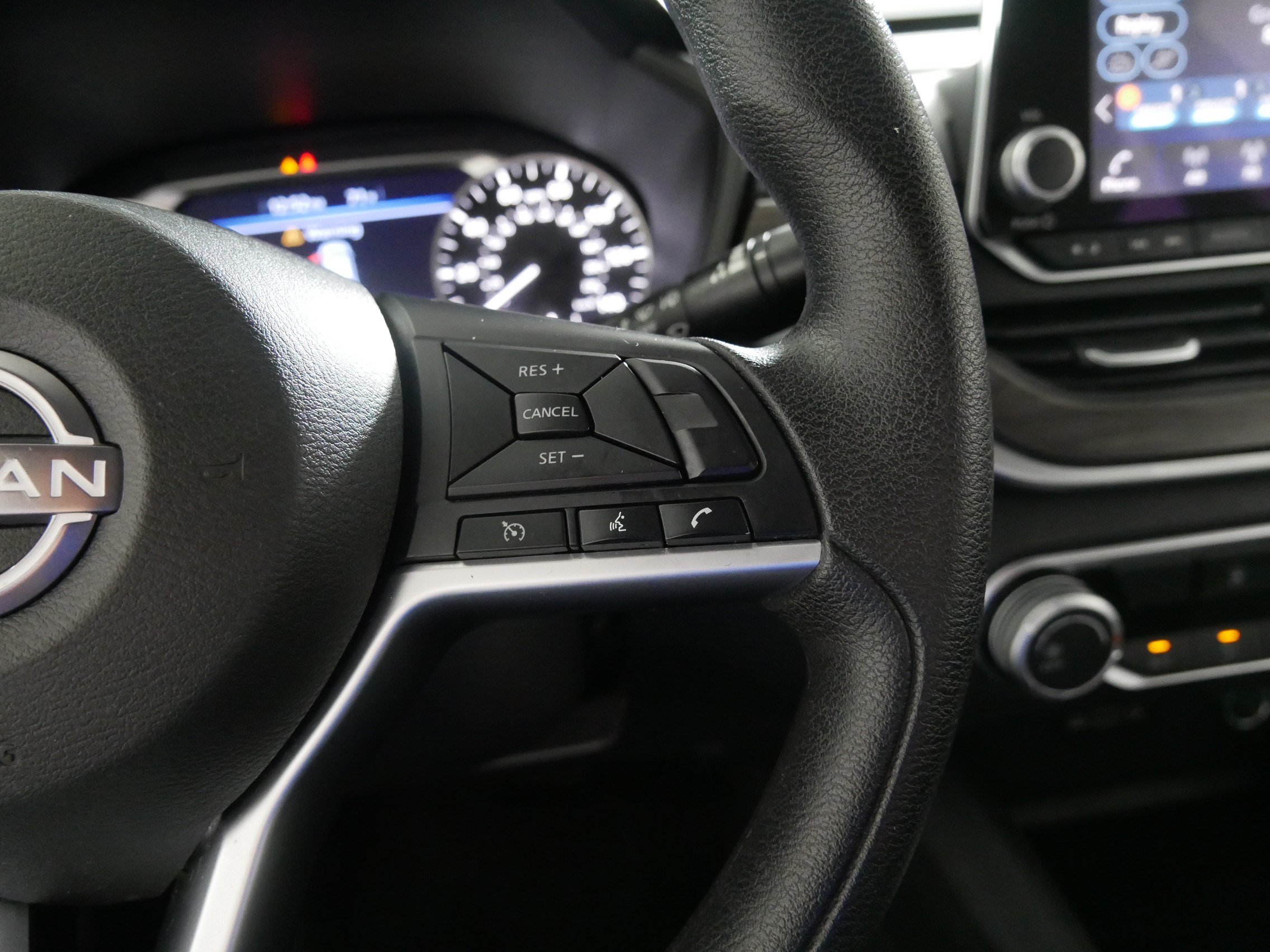 Used 2025 Nissan Altima 2.5 SV FWD image 28