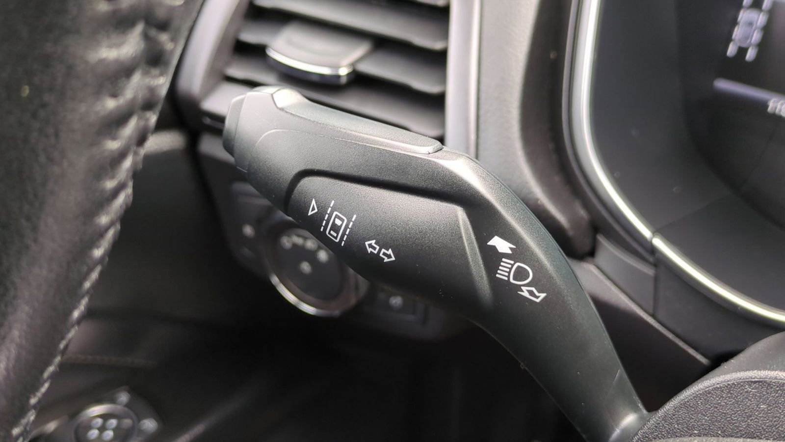 Used 2018 Ford Fusion Titanium image 28