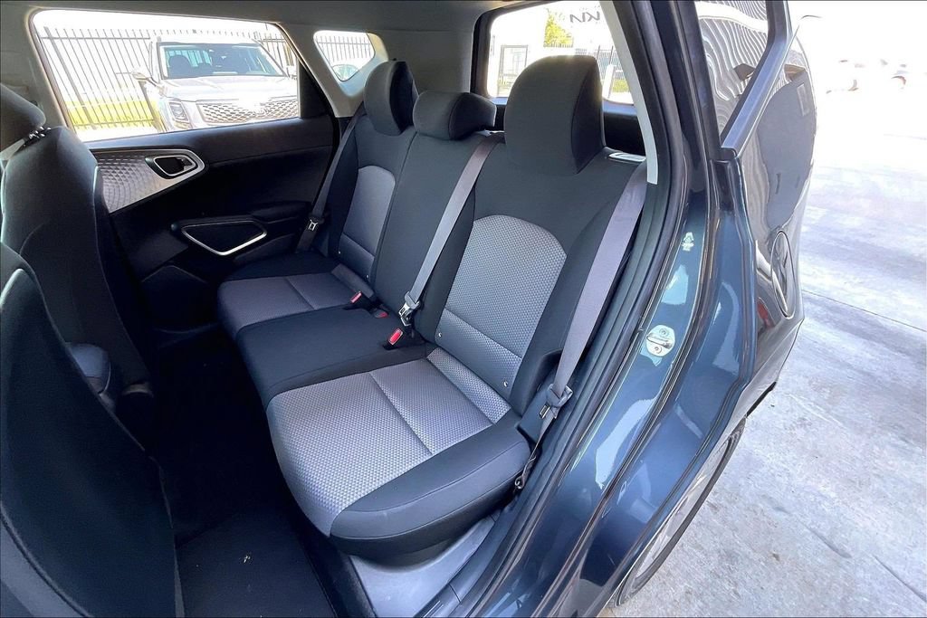 Used 2024 Kia Soul LX w/ Option Group 015 FWD image 25