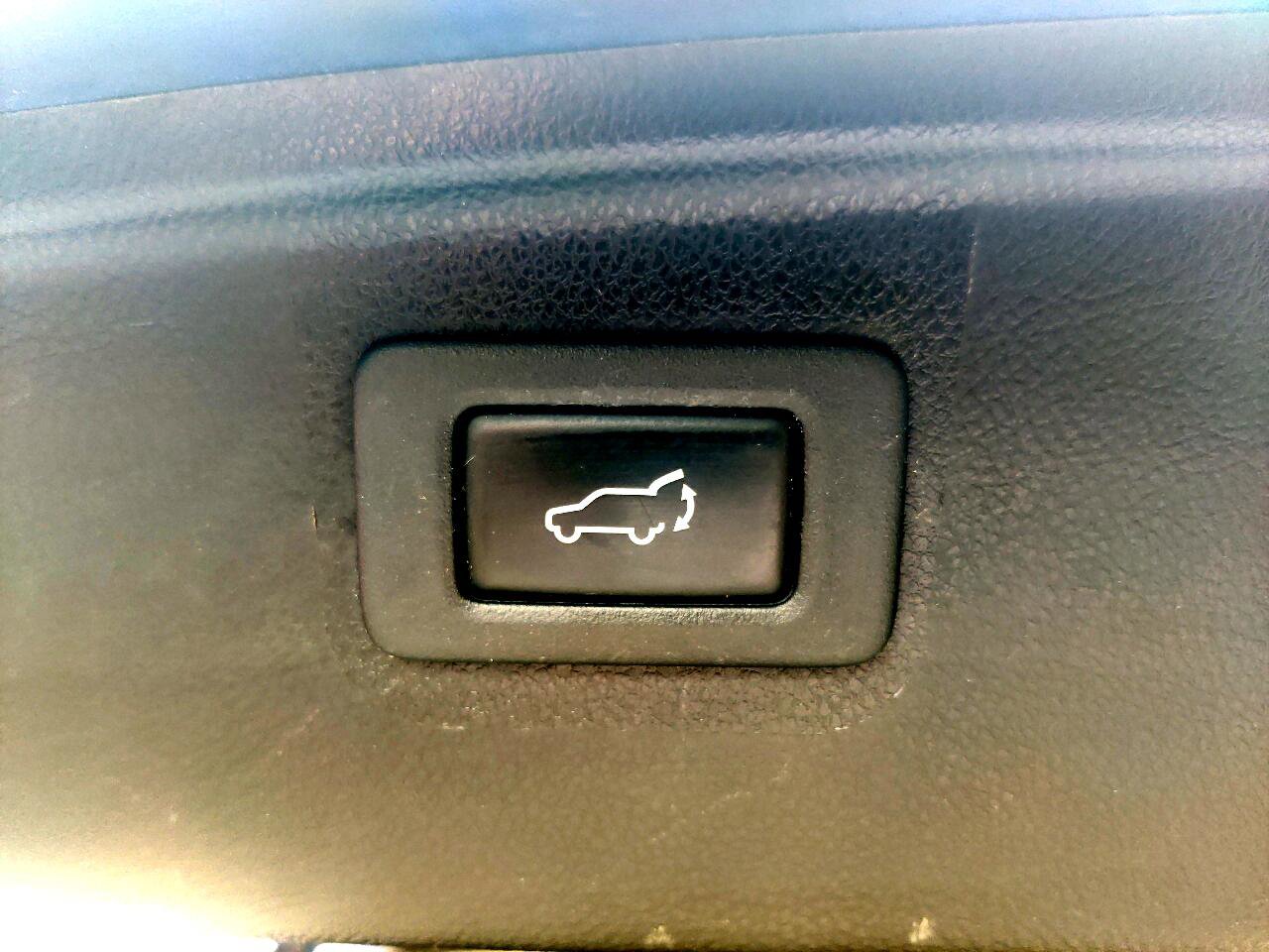 Used 2017 Subaru Outback 2.5i Premium image 14