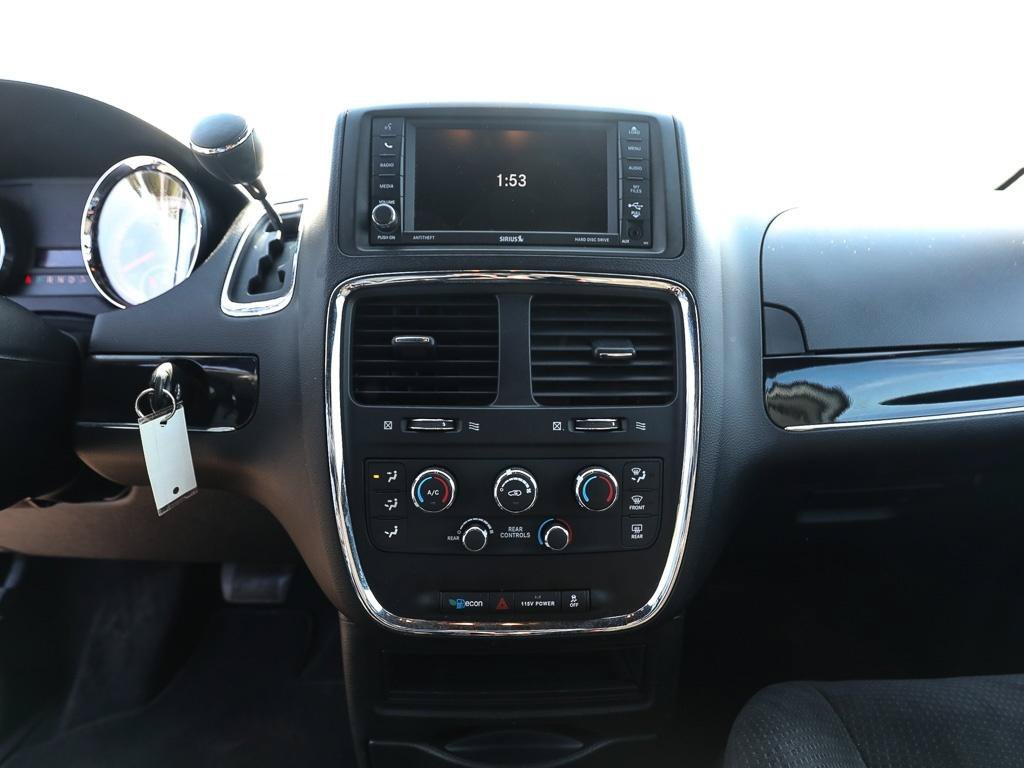 Used 2014 Dodge Grand Caravan SE FWD image 17