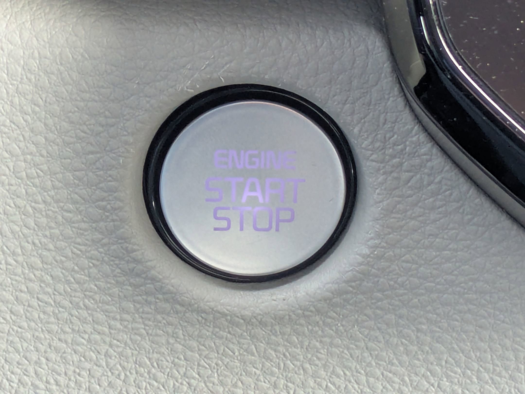 Used 2025 Kia Carnival SX Prestige image 17