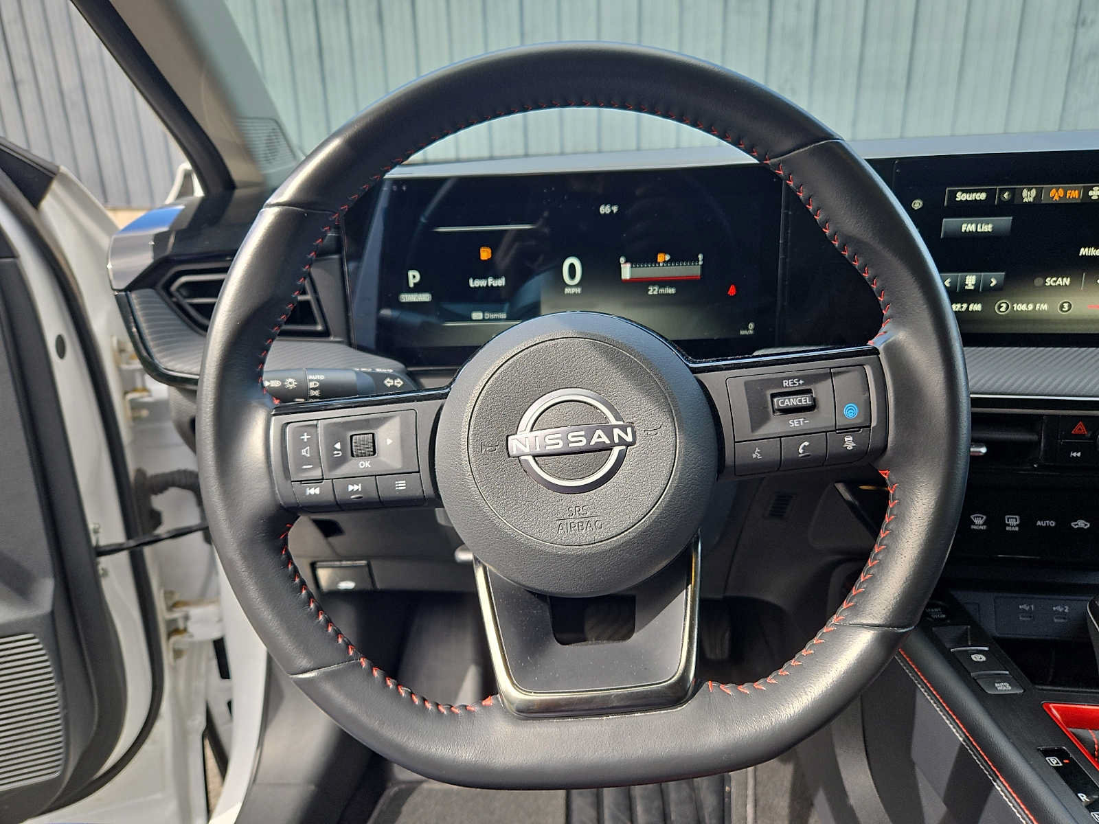 Certified 2025 Nissan Kicks SR w/ Illumination Package AWD/4WD image 18