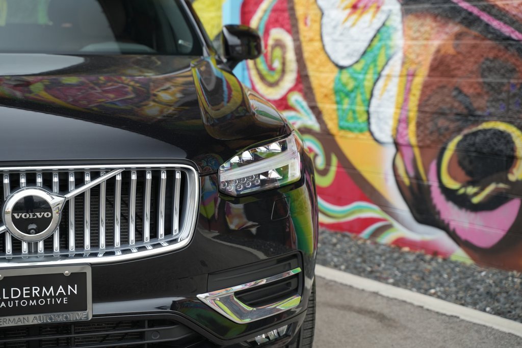 Used 2024 Volvo XC90 B6 Plus w/ Protection Package image 2