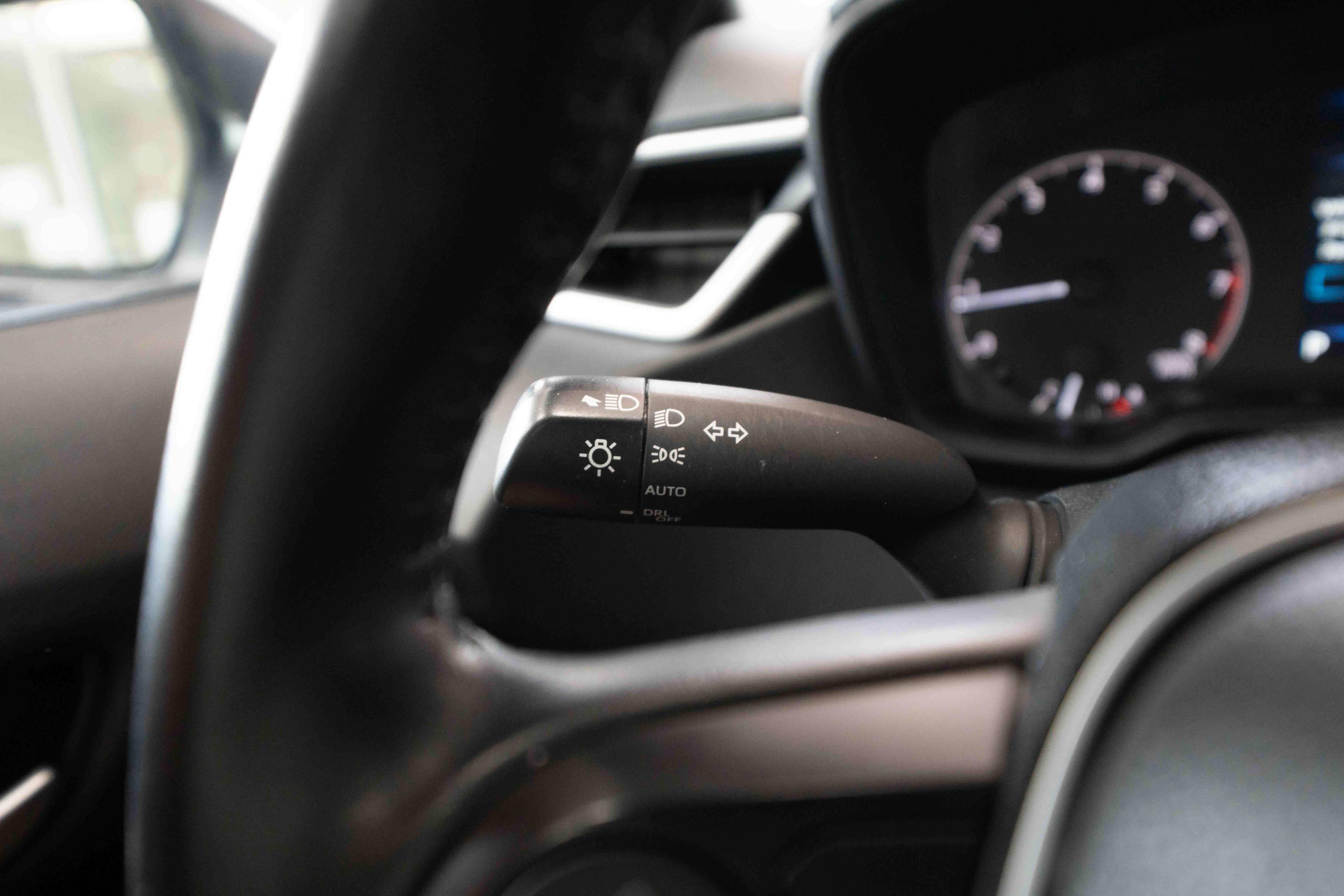 Used 2024 Toyota Corolla SE FWD image 13